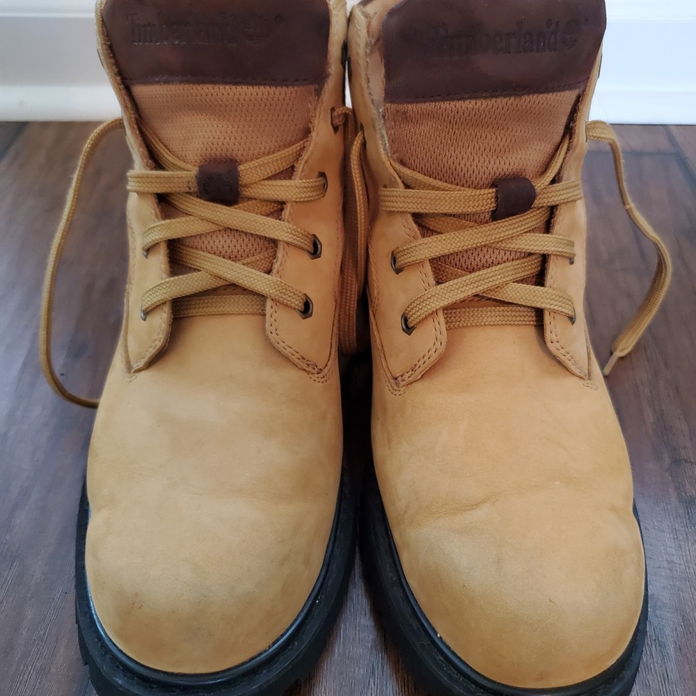 Timberland tan hiking winter boots size 9
